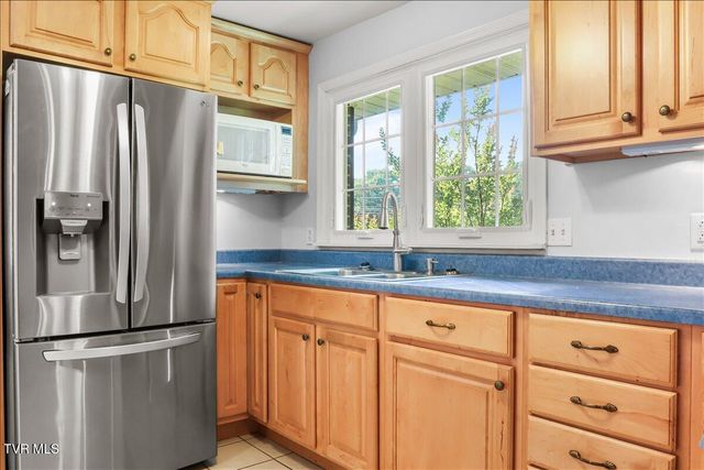 744 South Austin Springs Road, Johnson City, TN 37601