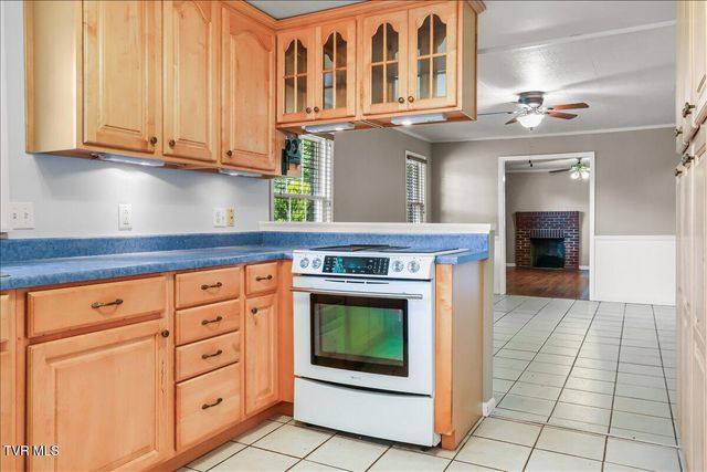 744 South Austin Springs Road, Johnson City, TN 37601
