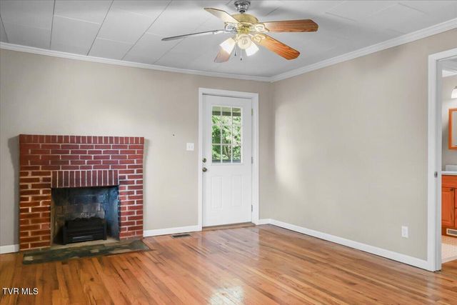 744 South Austin Springs Road, Johnson City, TN 37601