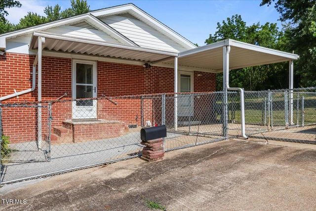 744 South Austin Springs Road, Johnson City, TN 37601