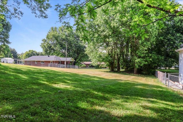 744 South Austin Springs Road, Johnson City, TN 37601