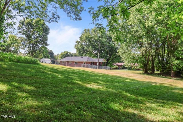 744 South Austin Springs Road, Johnson City, TN 37601
