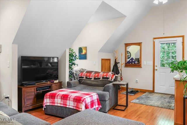 744 South Austin Springs Road, Johnson City, TN 37601