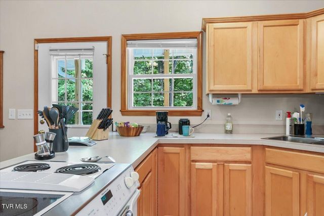 744 South Austin Springs Road, Johnson City, TN 37601