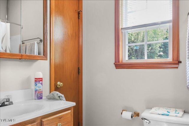 744 South Austin Springs Road, Johnson City, TN 37601