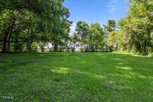 744 South Austin Springs Road, Johnson City, TN 37601