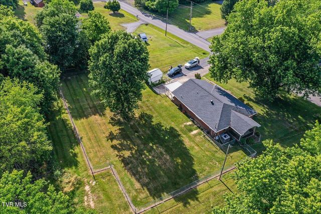 744 South Austin Springs Road, Johnson City, TN 37601
