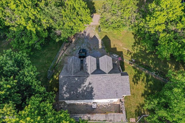 744 South Austin Springs Road, Johnson City, TN 37601