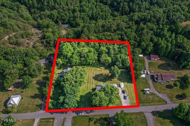 744 South Austin Springs Road, Johnson City, TN 37601
