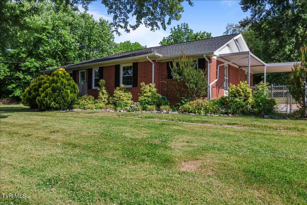 744 South Austin Springs Road, Johnson City, TN 37601