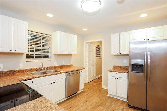 1955 E Avenue NW A, Atlanta, GA 30318