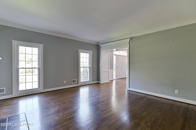 8804 Wolf Pen Branch Rd, Prospect, KY 40059