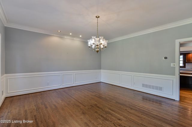 8804 Wolf Pen Branch Rd, Prospect, KY 40059