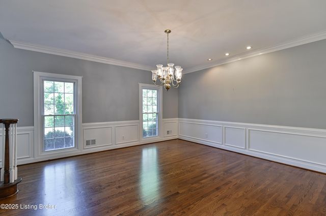 8804 Wolf Pen Branch Rd, Prospect, KY 40059