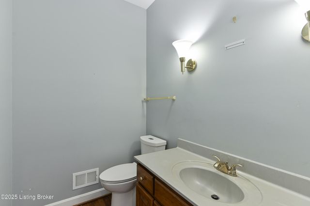 8804 Wolf Pen Branch Rd, Prospect, KY 40059