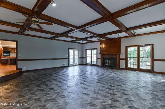 8804 Wolf Pen Branch Rd, Prospect, KY 40059