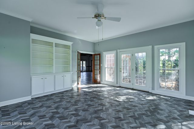 8804 Wolf Pen Branch Rd, Prospect, KY 40059