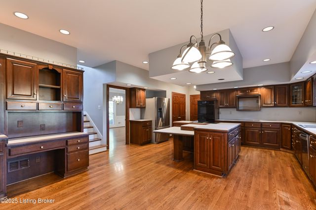 8804 Wolf Pen Branch Rd, Prospect, KY 40059