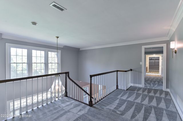 8804 Wolf Pen Branch Rd, Prospect, KY 40059
