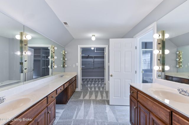 8804 Wolf Pen Branch Rd, Prospect, KY 40059