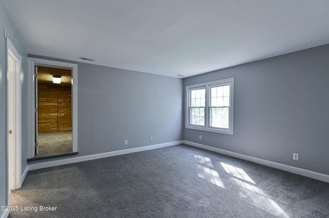 8804 Wolf Pen Branch Rd, Prospect, KY 40059