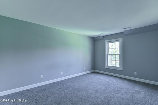 8804 Wolf Pen Branch Rd, Prospect, KY 40059
