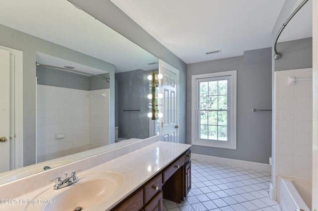 8804 Wolf Pen Branch Rd, Prospect, KY 40059