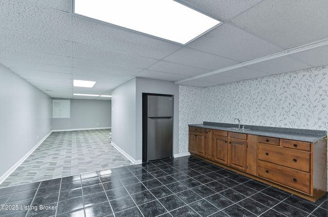 8804 Wolf Pen Branch Rd, Prospect, KY 40059