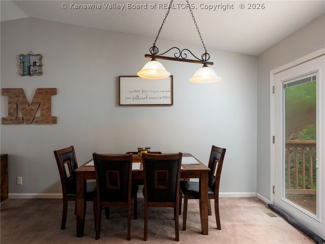 5 Lake Lane, Nitro, WV 25143