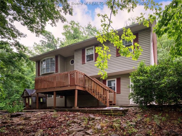5 Lake Lane, Nitro, WV 25143
