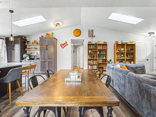 1413 Sw 14TH St, Gresham, OR 97080