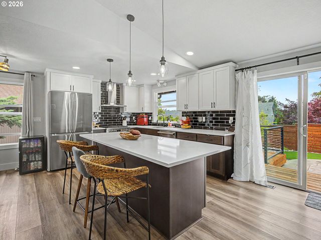 1413 Sw 14TH St, Gresham, OR 97080