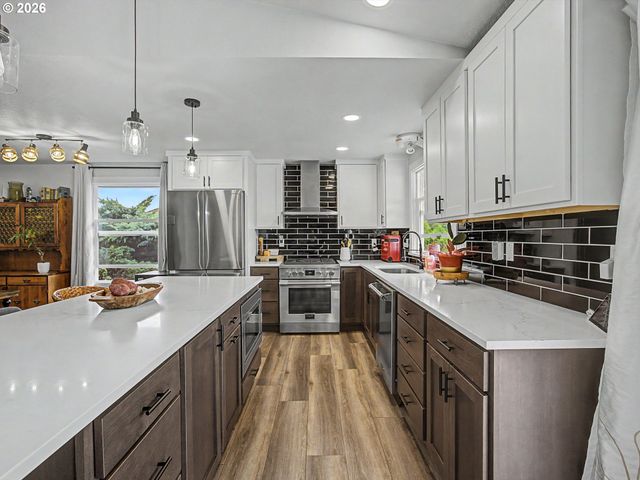 1413 Sw 14TH St, Gresham, OR 97080
