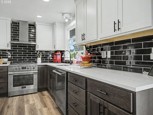 1413 Sw 14TH St, Gresham, OR 97080