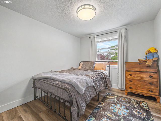 1413 Sw 14TH St, Gresham, OR 97080