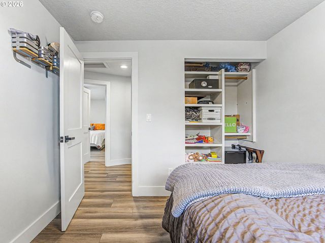 1413 Sw 14TH St, Gresham, OR 97080