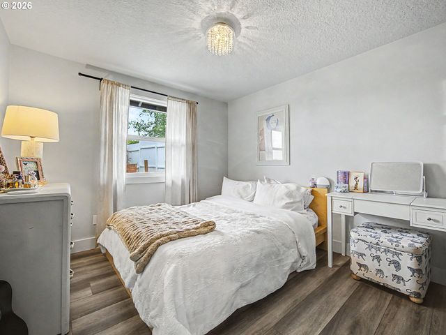 1413 Sw 14TH St, Gresham, OR 97080