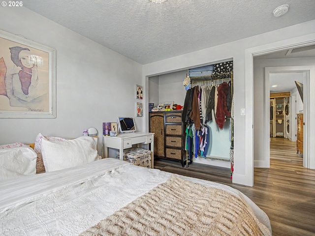 1413 Sw 14TH St, Gresham, OR 97080