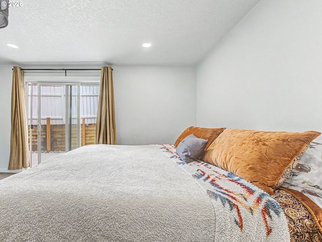 1413 Sw 14TH St, Gresham, OR 97080