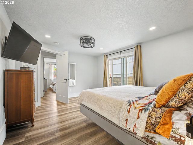 1413 Sw 14TH St, Gresham, OR 97080