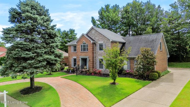 9104 Linn Station Rd, Louisville, KY 40222