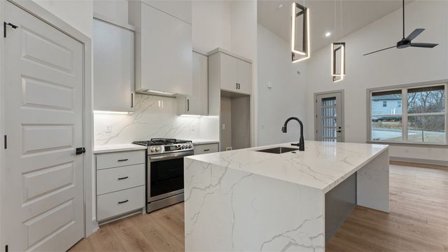 10 Branchwood Lane, Bella Vista, AR 72715