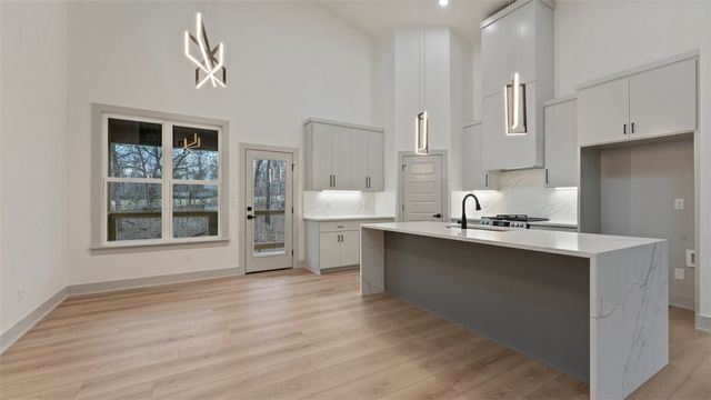 10 Branchwood Lane, Bella Vista, AR 72715