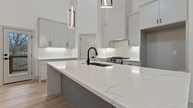 10 Branchwood Lane, Bella Vista, AR 72715