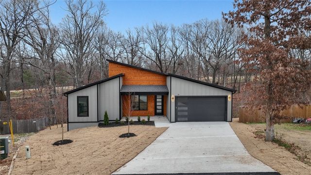 10 Branchwood Lane, Bella Vista, AR 72715