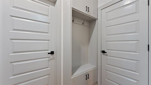 10 Branchwood Lane, Bella Vista, AR 72715