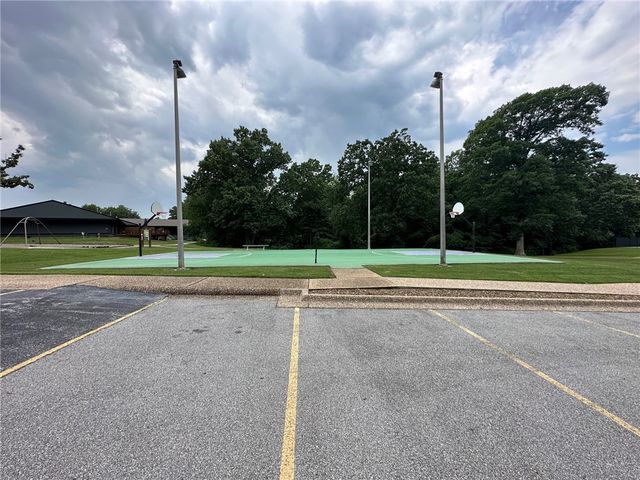 10 Branchwood Lane, Bella Vista, AR 72715