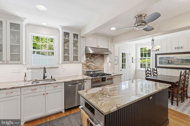 7101 WESTERN AVE NW, Washington, DC 20015