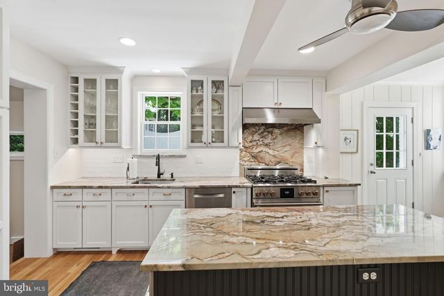 7101 WESTERN AVE NW, Washington, DC 20015