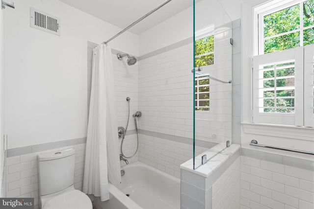 7101 WESTERN AVE NW, Washington, DC 20015